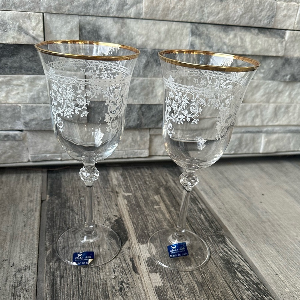 Vintage  Le Stella  Italy Etched  Floral Gold Trim   Wine Glasses  Set of Two - Picture 5 of 9